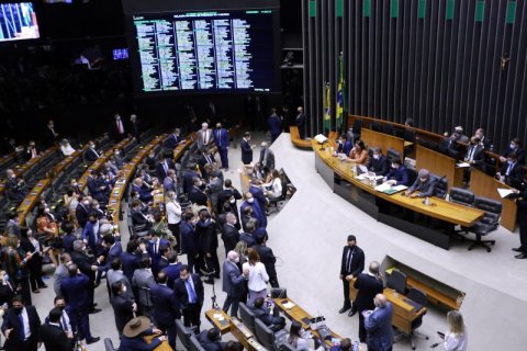 Câmara aprova em 2º turno PEC dos precatórios, que bancará Auxílio Brasil