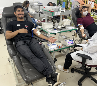 Estudantes de Administração do iCEV unem-se em ação solidária para doação de sangue