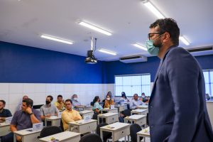 Professor doutor Atalá Correia ministra aula no minter icev idp 