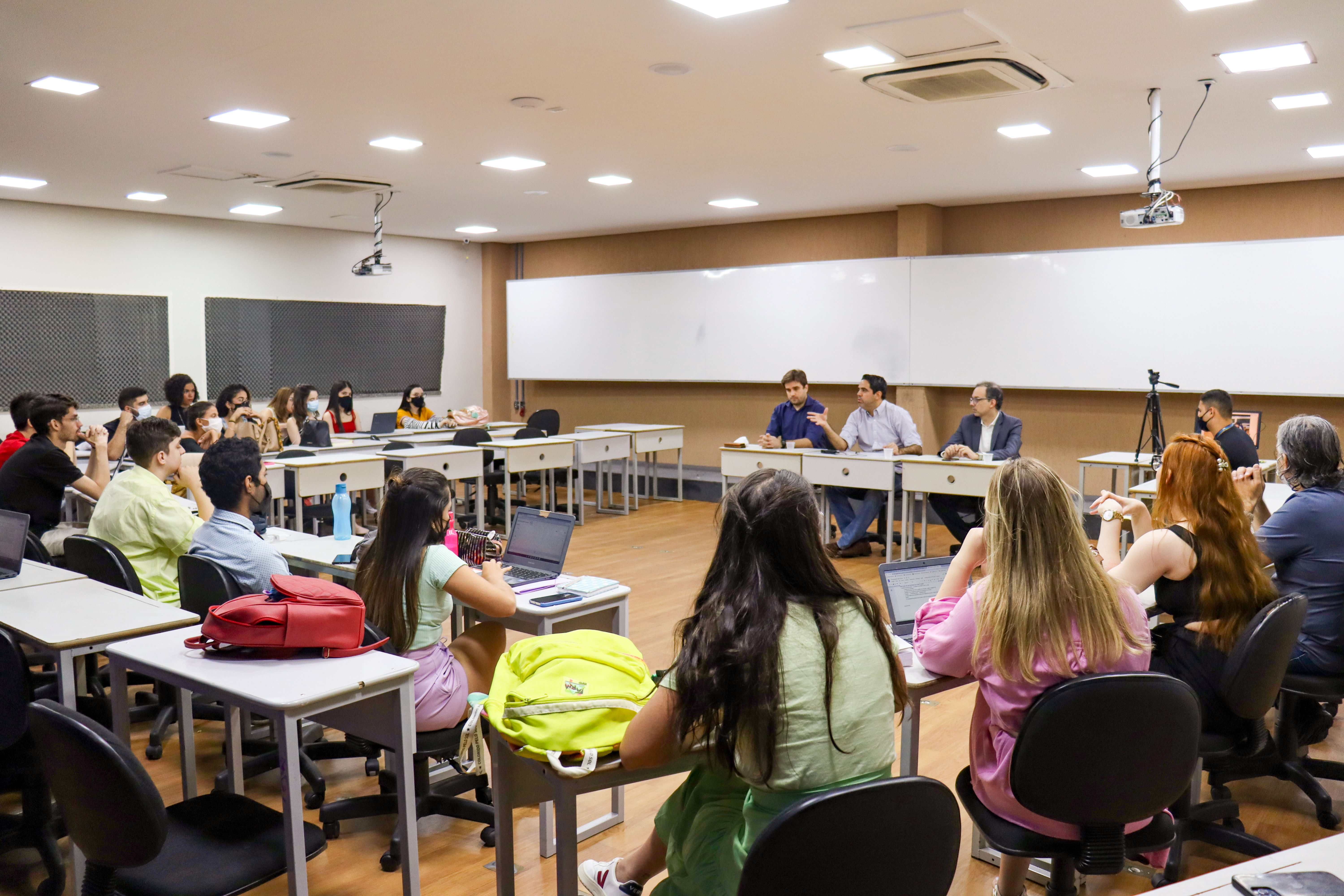 Estudantes participam de exame do Sistema de Avaliação da Educação de  Oeiras - GP1